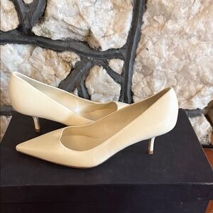 Tamara Mellon Cream Pointed Toe Heels